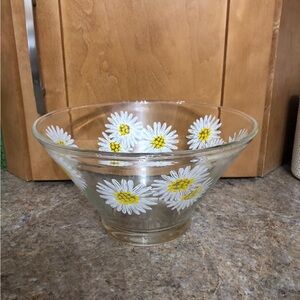Culver Glass Bowl with Daisy Design
